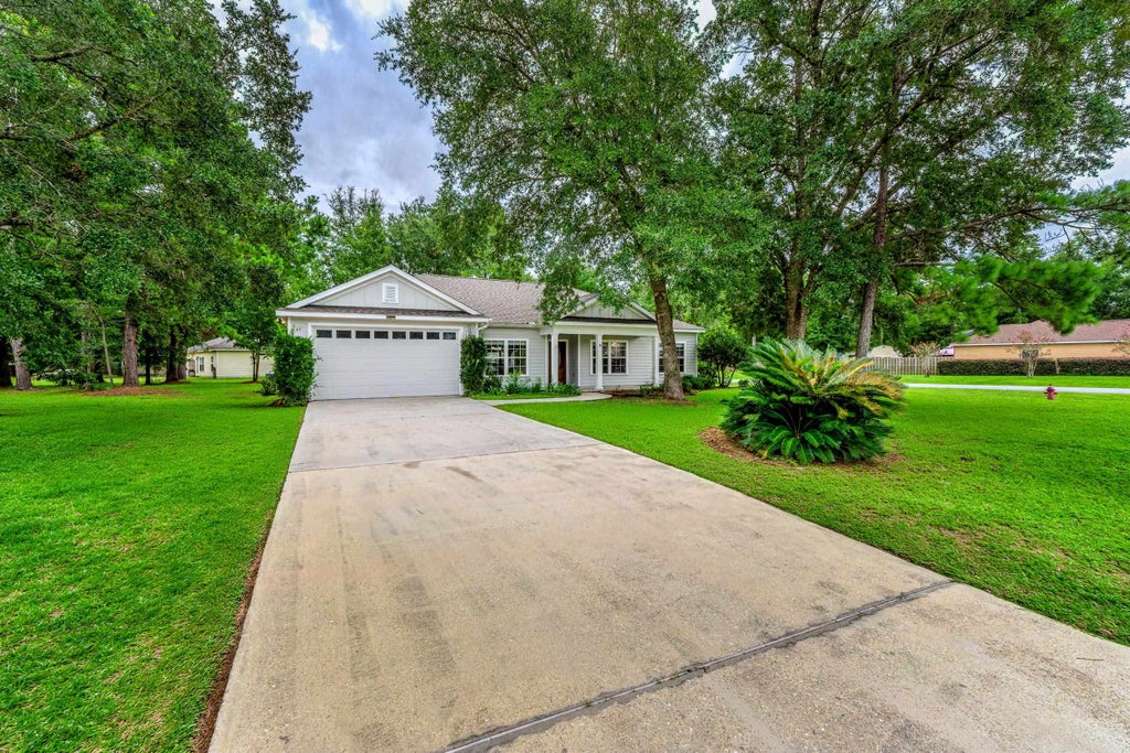 Photo of 47 Amy Lane, Crawfordville, FL 32327 (MLS # 402897)
