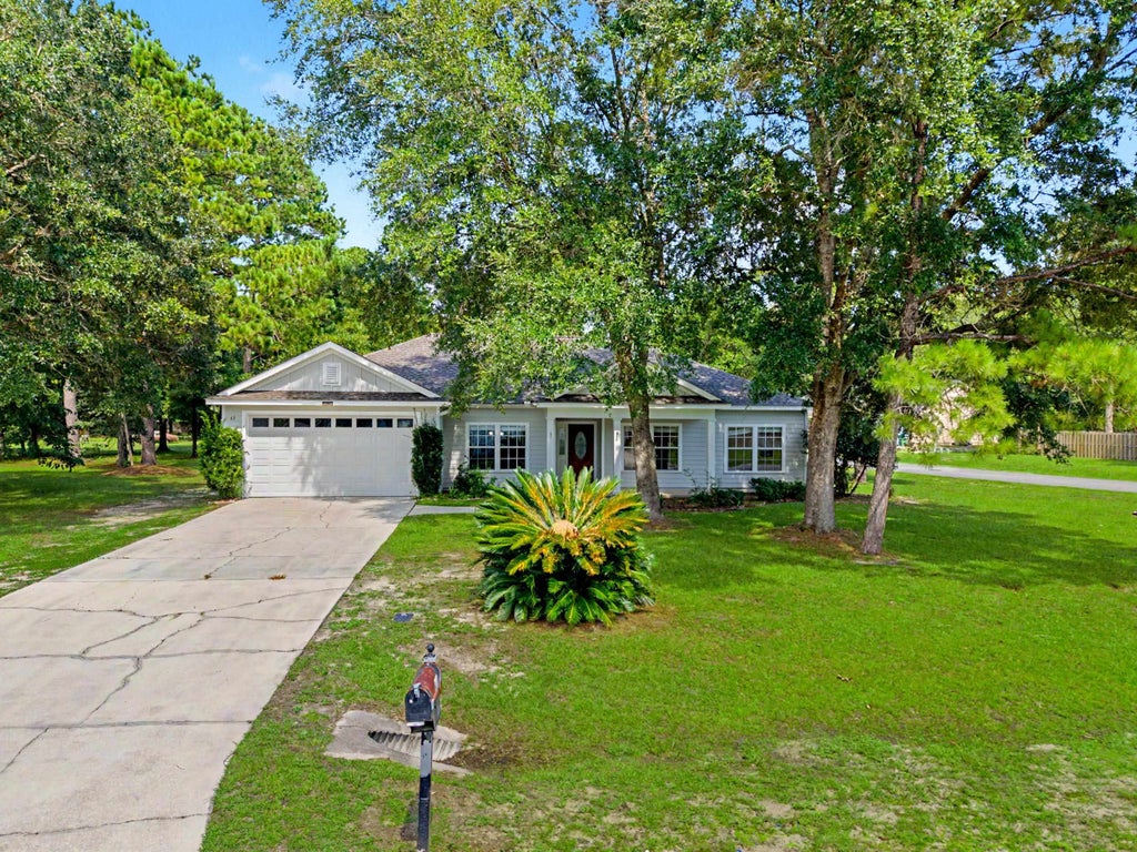 Photo of 47 Amy Lane, Crawfordville, FL 32327 (MLS # 402897)