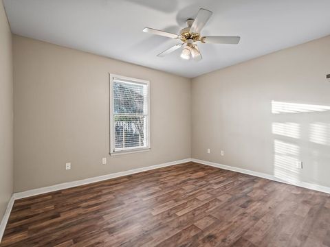 A home in Crawfordville