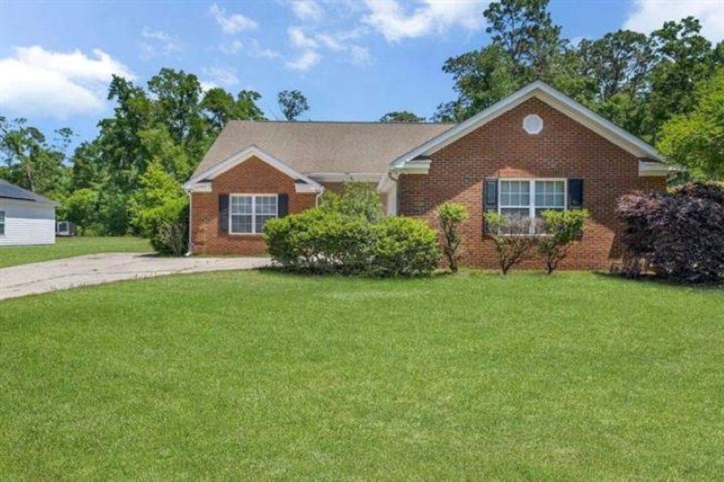 Photo of 10737 SYCAMORE RIDGE Lane, Tallahassee, FL 32305 (MLS # 400188)