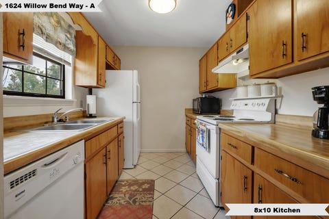 Tiny photo for 1624 Willow Bend Way #A, Tallahassee, FL 32301 (MLS # 401105)