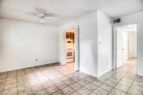 Tiny photo for 1438 N Meridian Road #3, Tallahassee, FL 32303 (MLS # 290025)