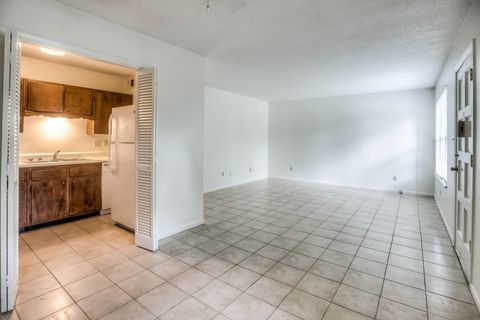 Tiny photo for 1438 N Meridian Road #3, Tallahassee, FL 32303 (MLS # 290025)
