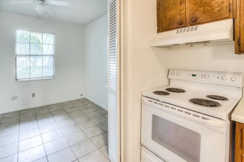 Tiny photo for 1438 N Meridian Road #3, Tallahassee, FL 32303 (MLS # 290025)