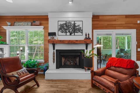 Tiny photo for 1520 Beaver Creek Drive, Havana, FL 32333 (MLS # 402033)