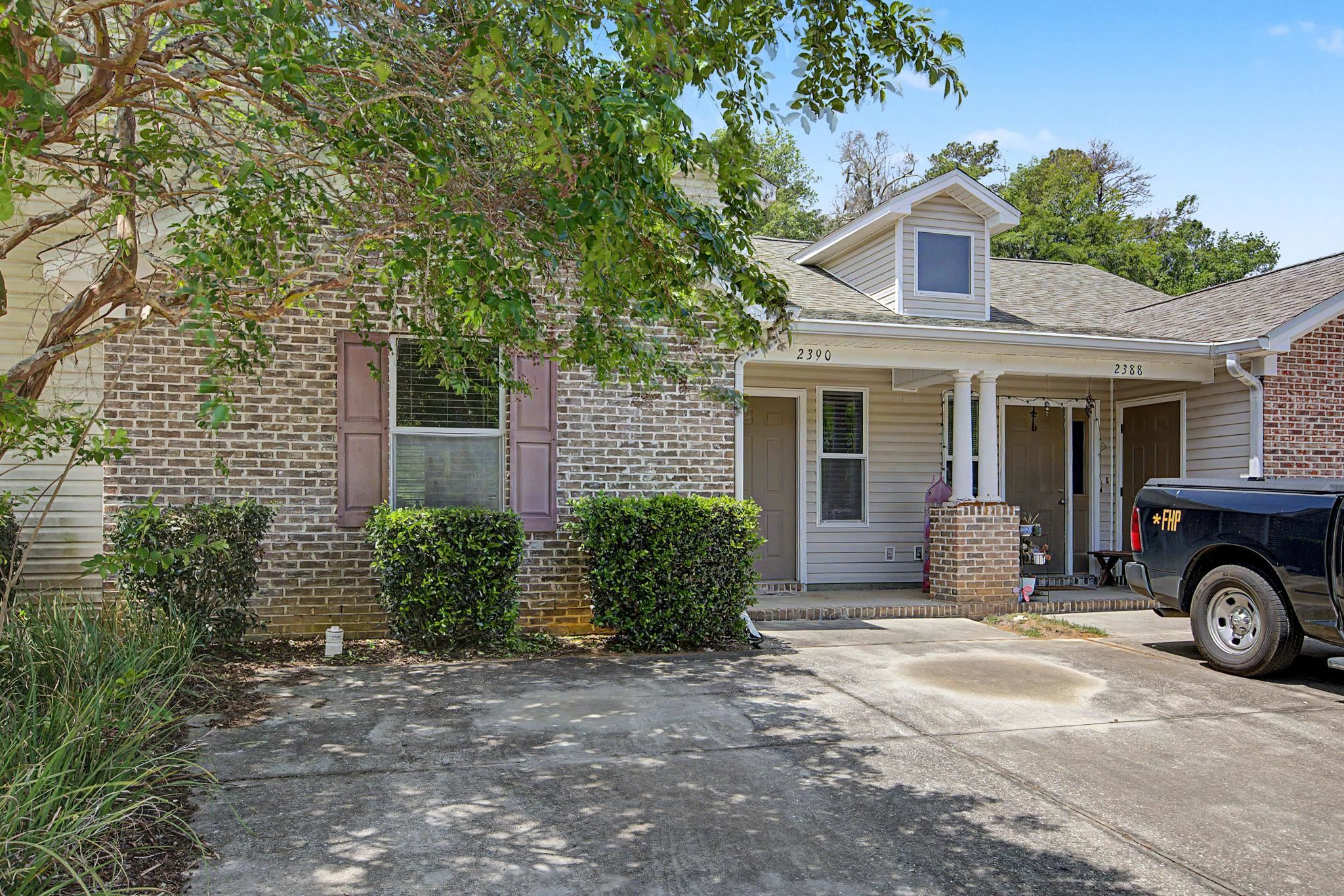 2390 QUAZAR Circle