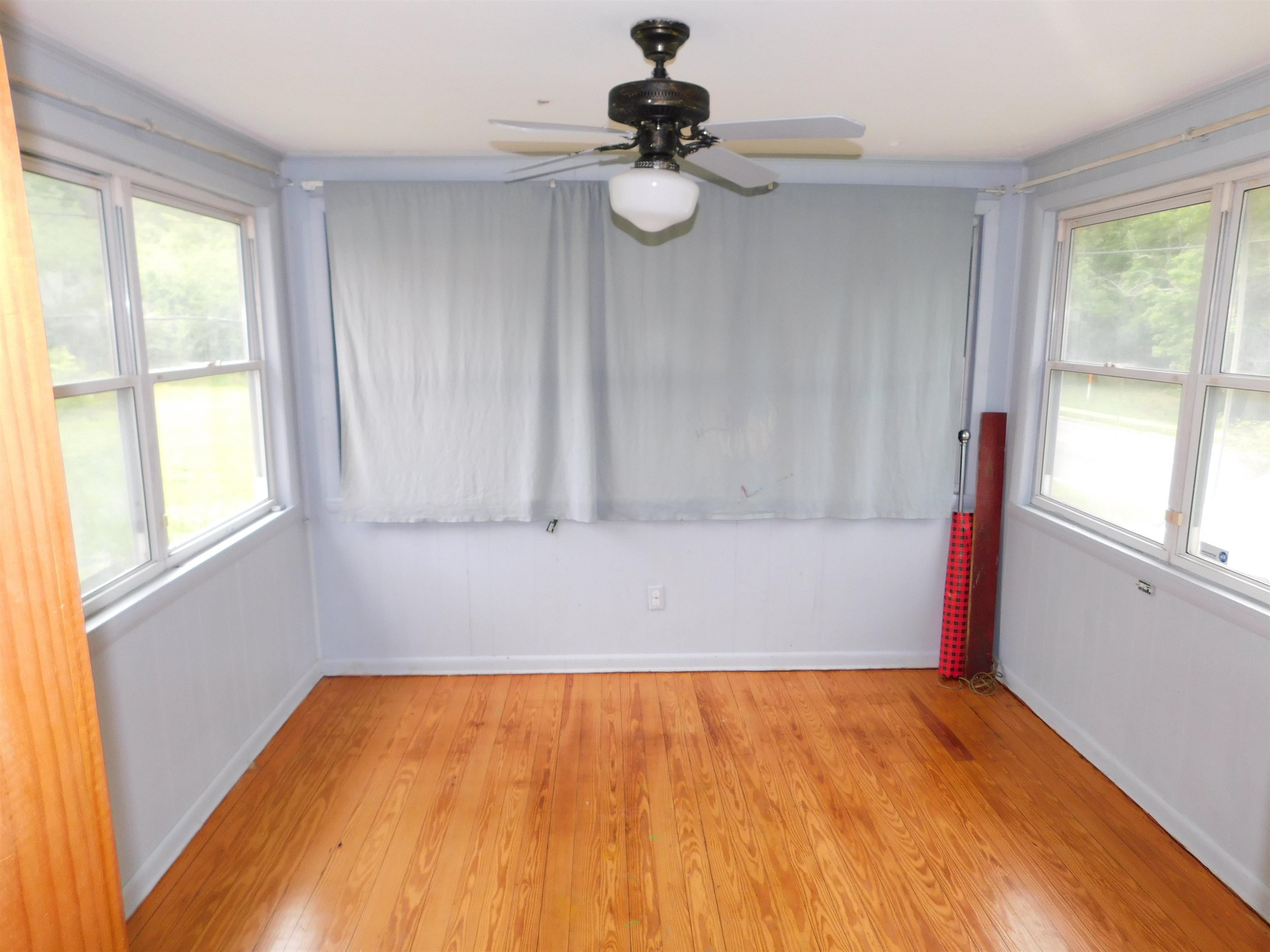 221 S Stewart