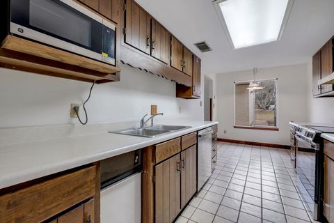 Tiny photo for 3128 BLAIRSTONE Court, Tallahassee, FL 32301 (MLS # 397653)