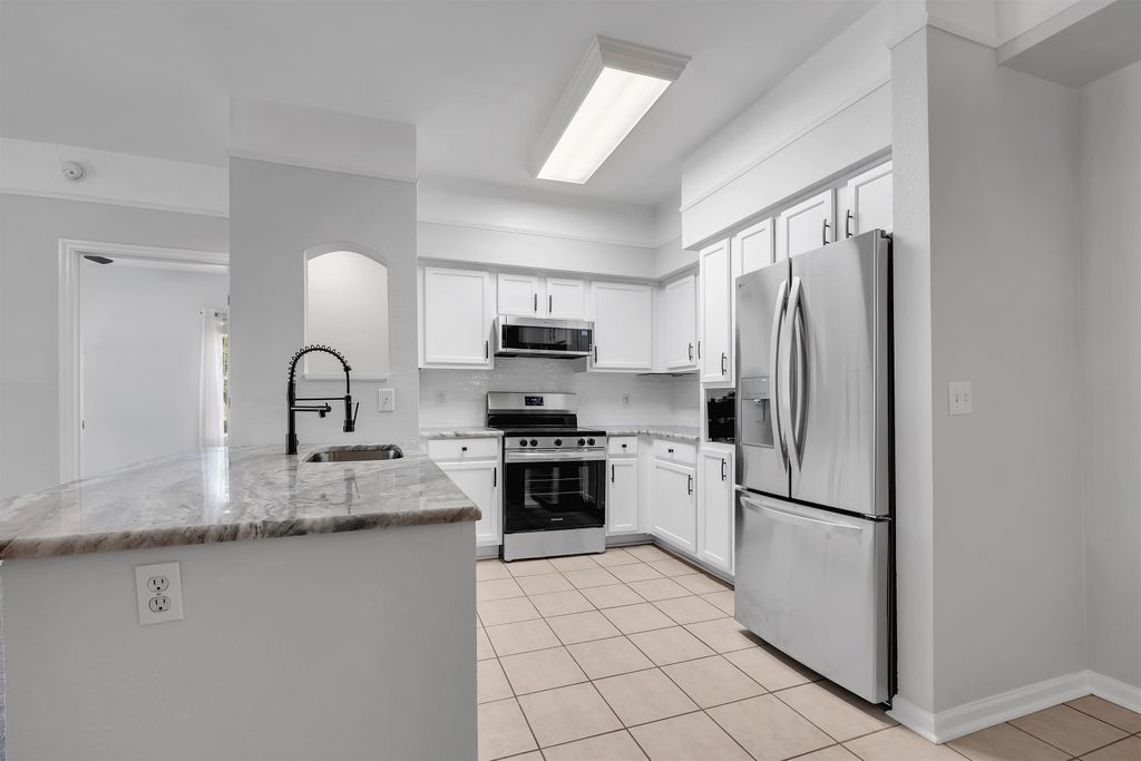 Photo of 2801 Chancellorsville Drive #1218, Tallahassee, FL 32312 (MLS # 387003)