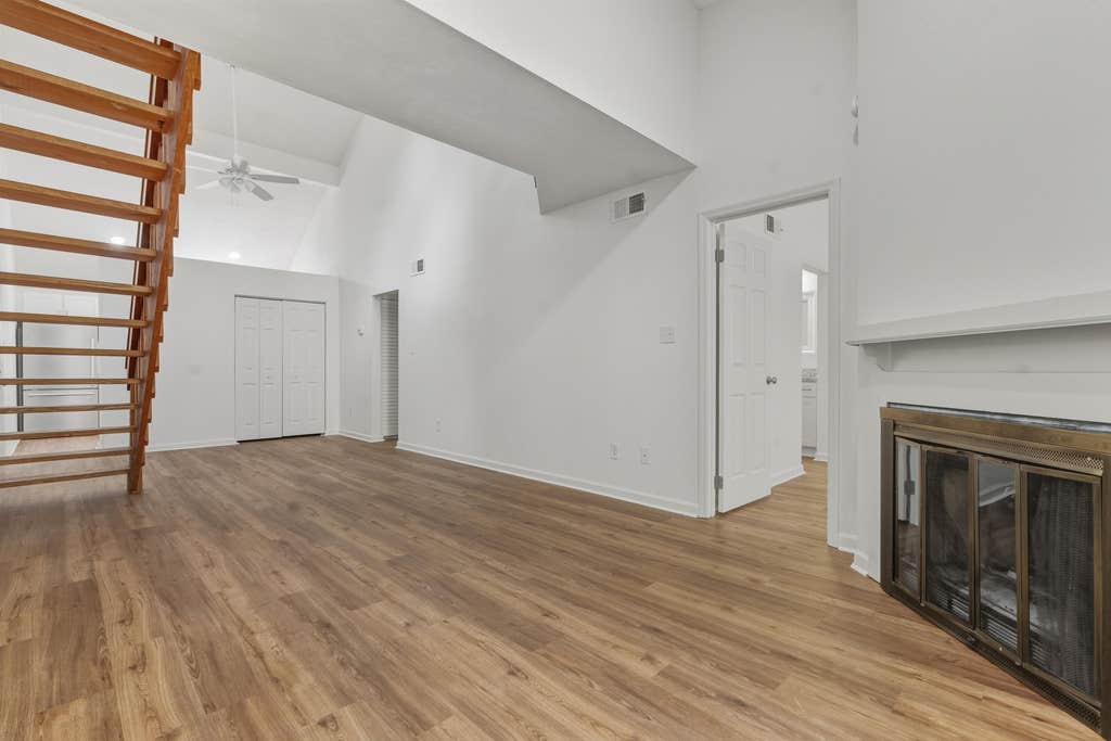 Photo of 2900 Woodrich Dr DR #202, Tallahassee, FL 32301 (MLS # 401050)
