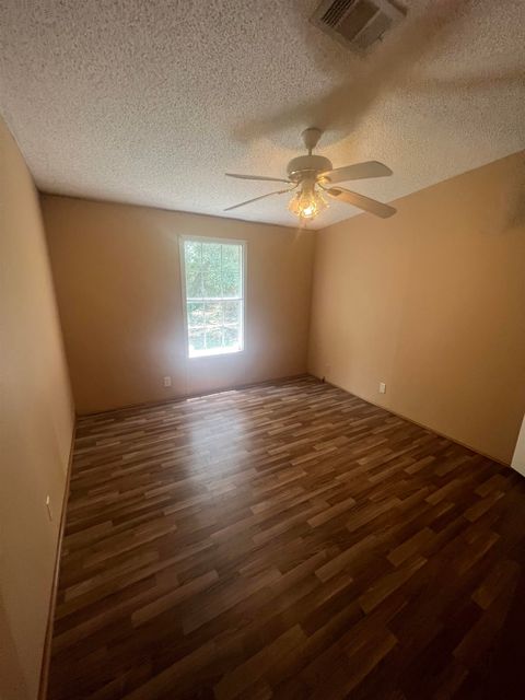 Tiny photo for 228 Bruce Road, Havana, FL 32333 (MLS # 396939)