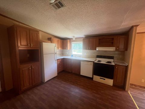 Tiny photo for 228 Bruce Road, Havana, FL 32333 (MLS # 396939)