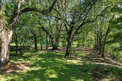 Tiny photo for 814 Maderia Circle, Tallahassee, FL 32312 (MLS # 390084)