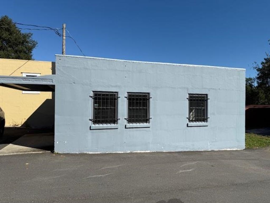 Photo of 1319 Mahan Drive #2, Tallahassee, FL 32308 (MLS # 393181)