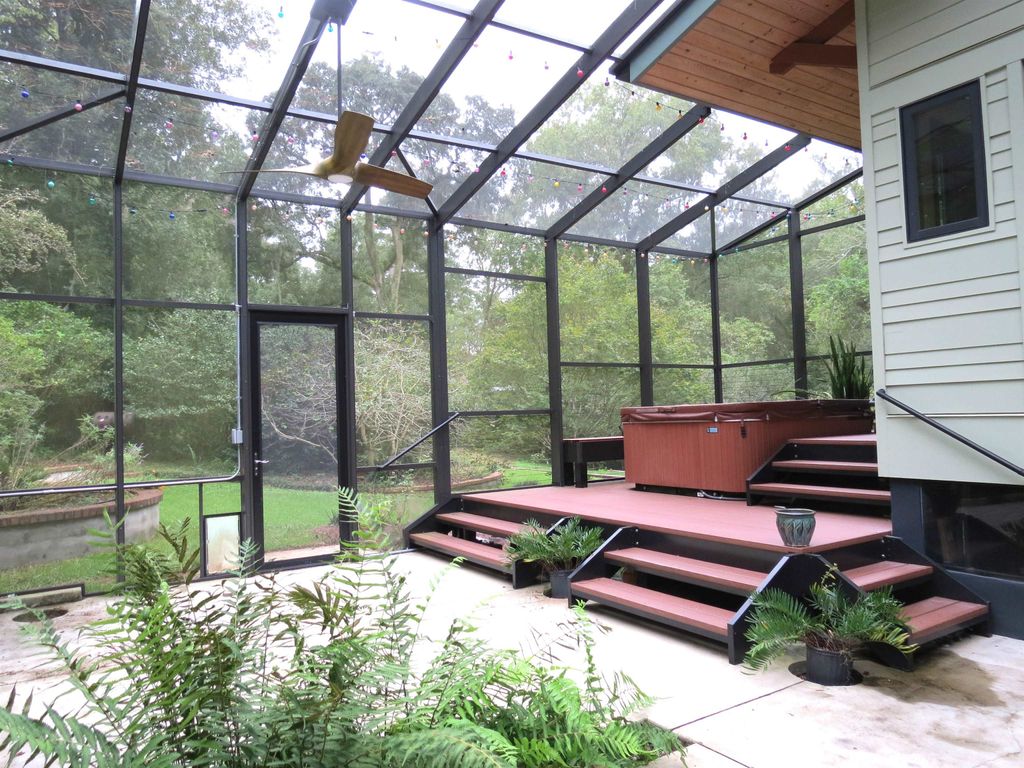 Photo of 1017 Cherokee Drive, Tallahassee, FL 32301 (MLS # 396929)