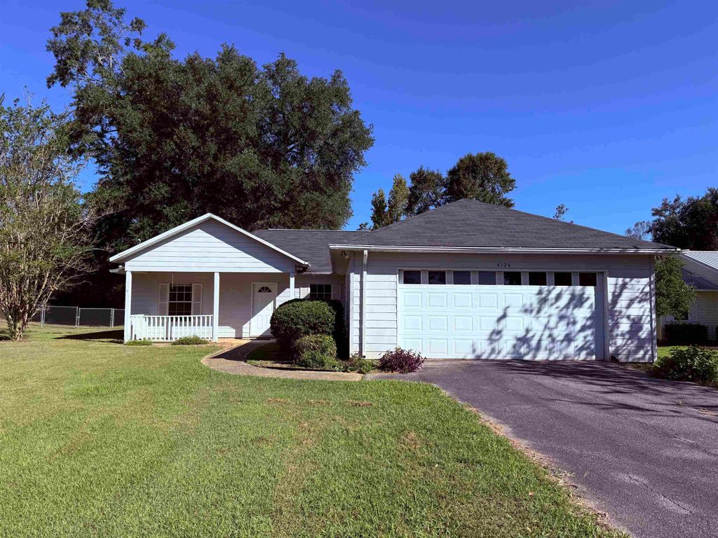 Photo of 4124 Park Place Road, Marianna, FL 32446 (MLS # 392187)