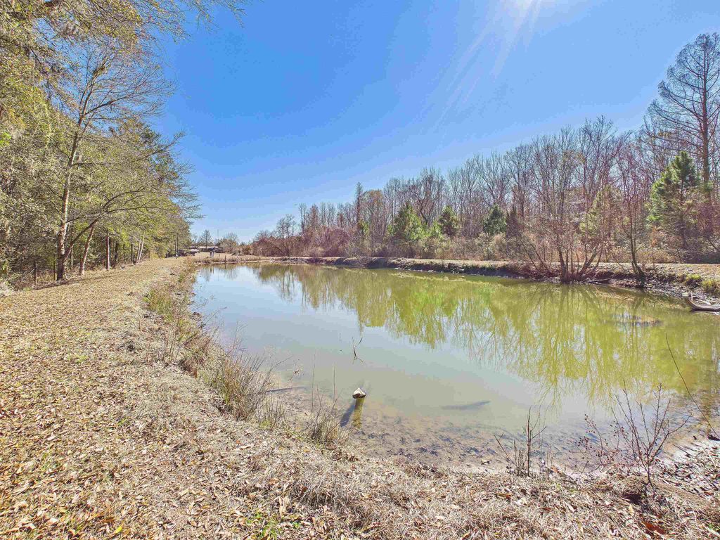 Photo of 304 Limestone Road, Monticello, FL 32344 (MLS # 395981)