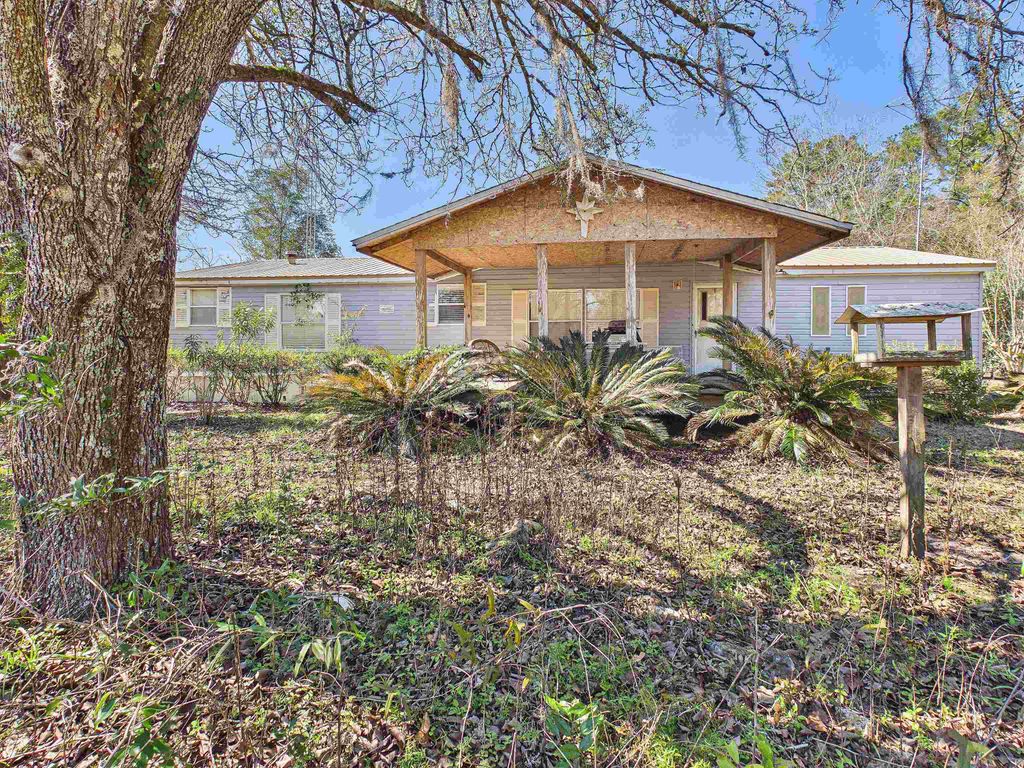 Photo of 304 Limestone Road, Monticello, FL 32344 (MLS # 395981)