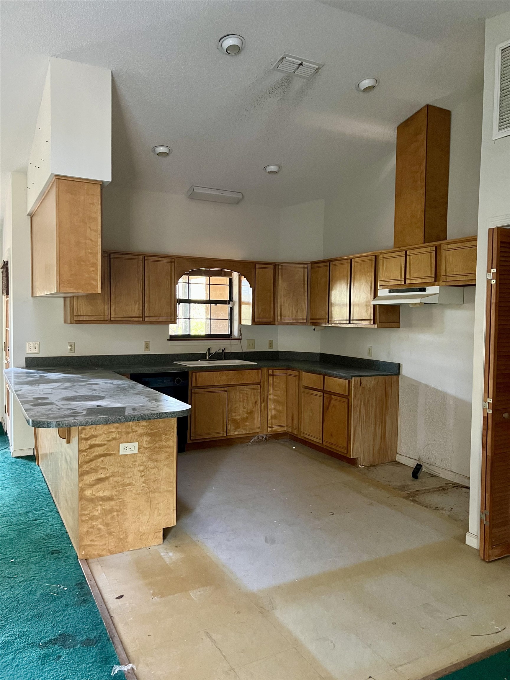 84 Chattahoochee Street