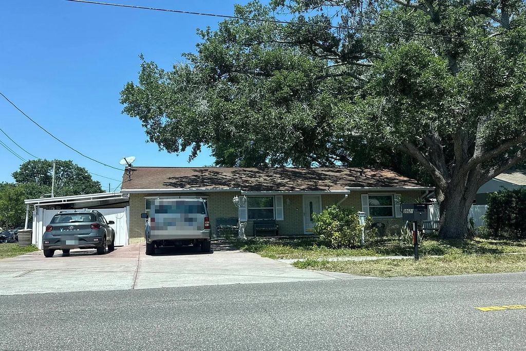 Photo of 38621 North Avenue, Other Florida, FL 33542 (MLS # 394251)