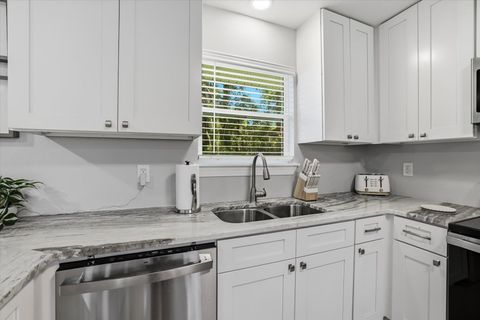 Tiny photo for 1502 Coleman Street, Tallahassee, FL 32310 (MLS # 402911)