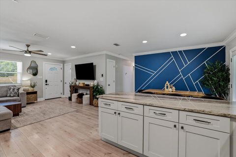 Tiny photo for 1502 Coleman Street, Tallahassee, FL 32310 (MLS # 402911)
