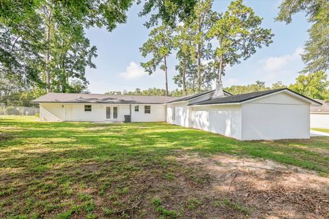 Tiny photo for 1502 Coleman Street, Tallahassee, FL 32310 (MLS # 402911)