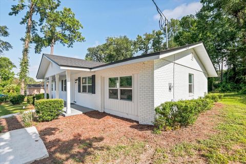 Tiny photo for 1502 Coleman Street, Tallahassee, FL 32310 (MLS # 402911)