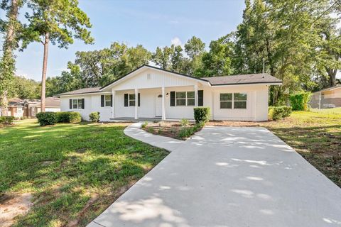 Tiny photo for 1502 Coleman Street, Tallahassee, FL 32310 (MLS # 402911)