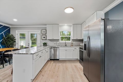 Tiny photo for 1502 Coleman Street, Tallahassee, FL 32310 (MLS # 402911)