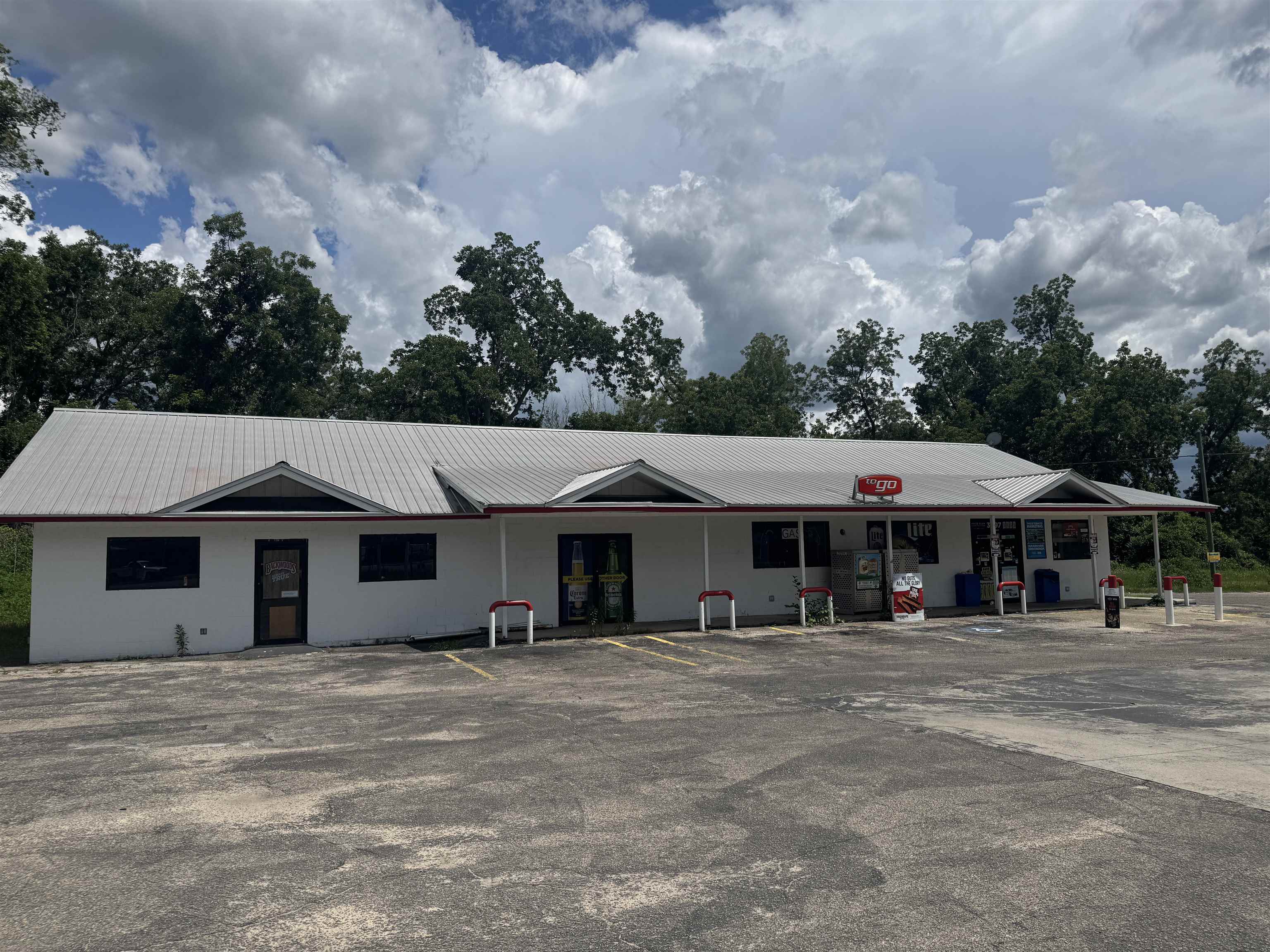 9495 Waukeenah Highway