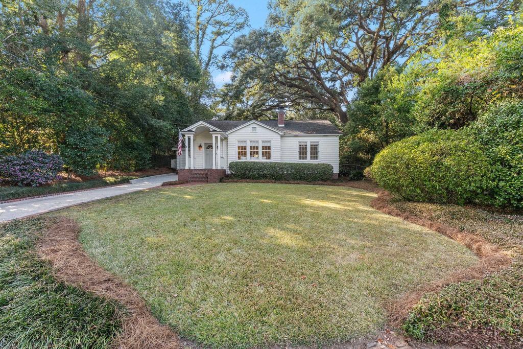 Photo of 2056 Laurel Street, Tallahassee, FL 32303 (MLS # 393983)