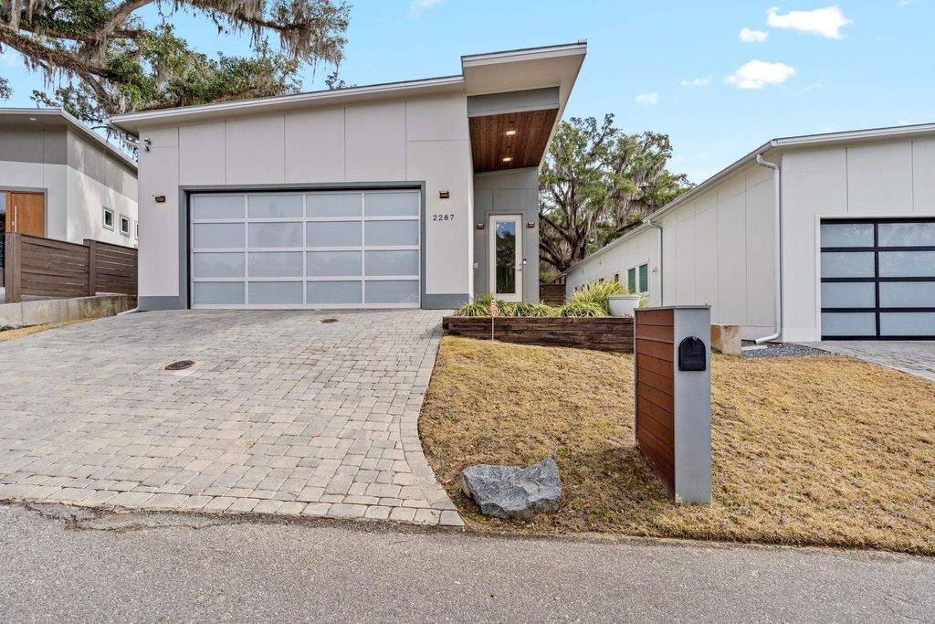 Photo of 2287 Lake Hall Drive, Tallahassee, FL 32309 (MLS # 395135)