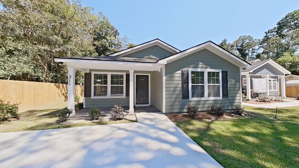 Photo of 211 Lucy Street, Thomasville, GA 31792 (MLS # 393601)