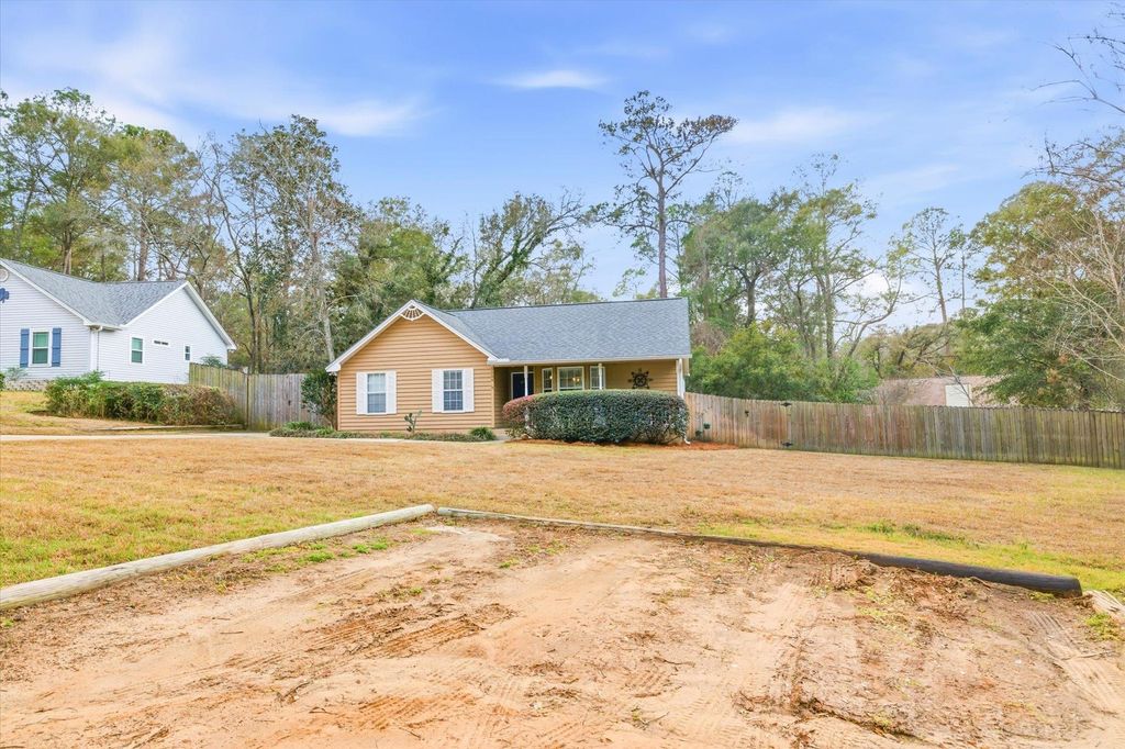 Photo of 9104 Birch Run Lane, Tallahassee, FL 32312 (MLS # 396691)
