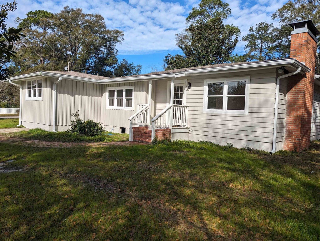 Photo of 170 W Cherokee Avenue, Monticello, FL 32344 (MLS # 402657)