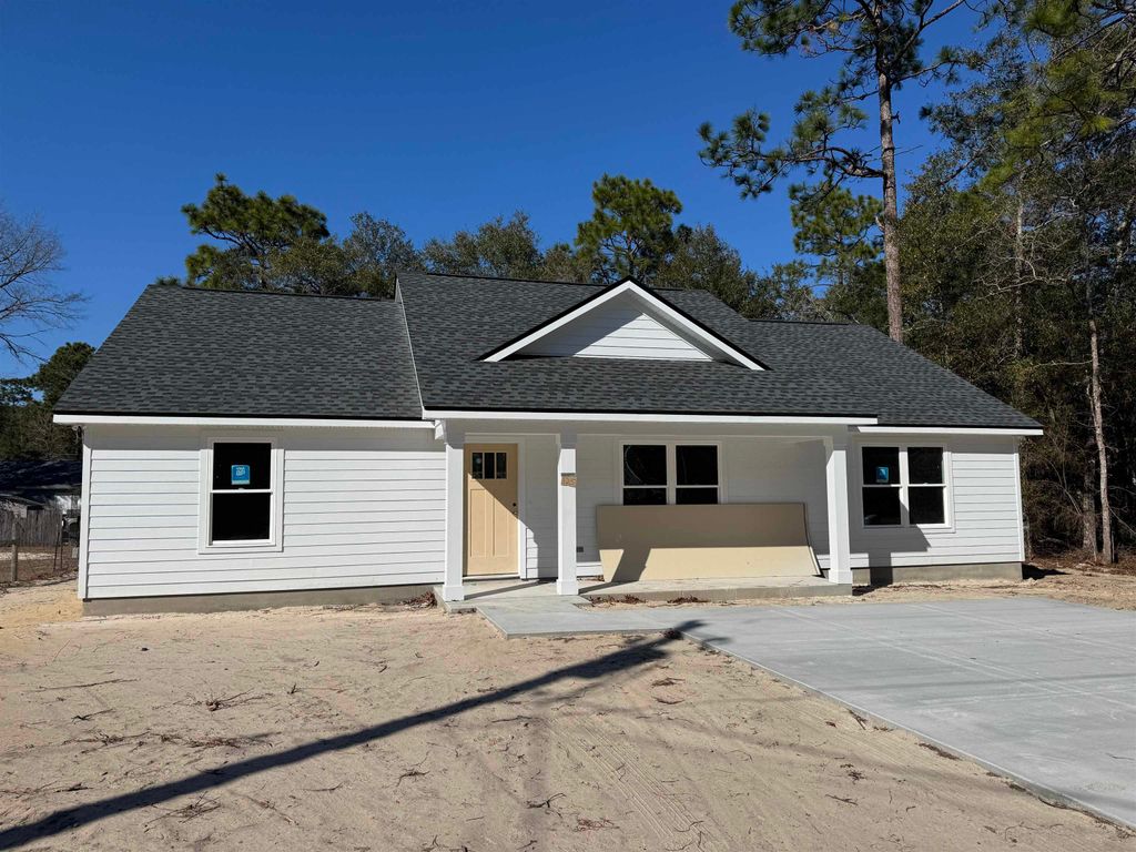 Photo of 125 Eastgate Way, Crawfordville, FL 32327 (MLS # 395190)