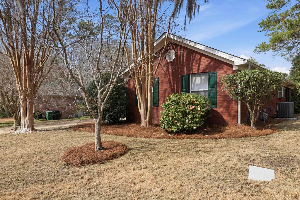 Photo of 360 Colt Court, Tallahassee, FL 32312 (MLS # 396352)