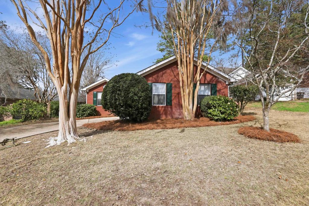 Photo of 360 Colt Court, Tallahassee, FL 32312 (MLS # 396352)
