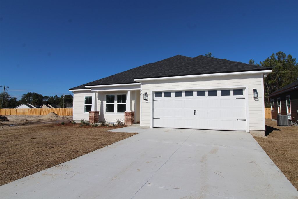 Photo of 122 Divine Loop, Crawfordville, FL 32327 (MLS # 395296)
