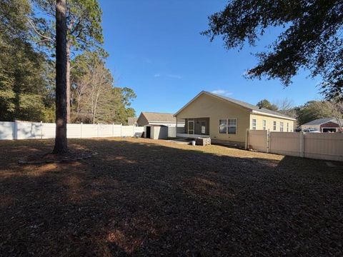Tiny photo for 990 Crawfordville Trace, Tallahassee, FL 32305 (MLS # 394562)