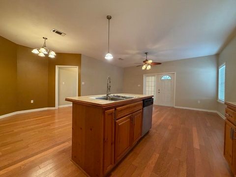 Tiny photo for 990 Crawfordville Trace, Tallahassee, FL 32305 (MLS # 394562)
