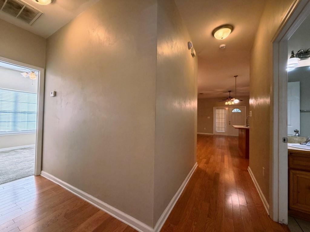 990 Crawfordville Trace