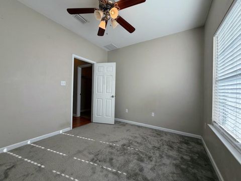Tiny photo for 990 Crawfordville Trace, Tallahassee, FL 32305 (MLS # 394562)
