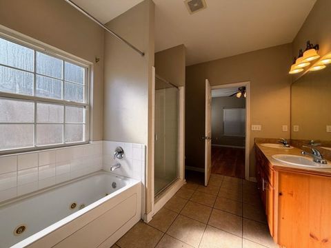 Tiny photo for 990 Crawfordville Trace, Tallahassee, FL 32305 (MLS # 394562)