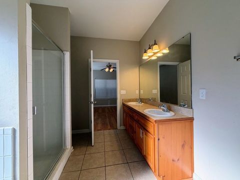 Tiny photo for 990 Crawfordville Trace, Tallahassee, FL 32305 (MLS # 394562)