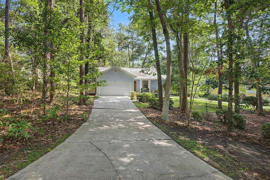 Photo of 8253 Hunters Ridge Trail, Tallahassee, FL 32312 (MLS # 399864)