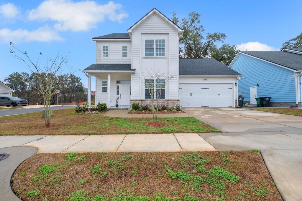 Photo of 5611 CHERRY BLOSSOM Way, Tallahassee, FL 32317 (MLS # 394776)