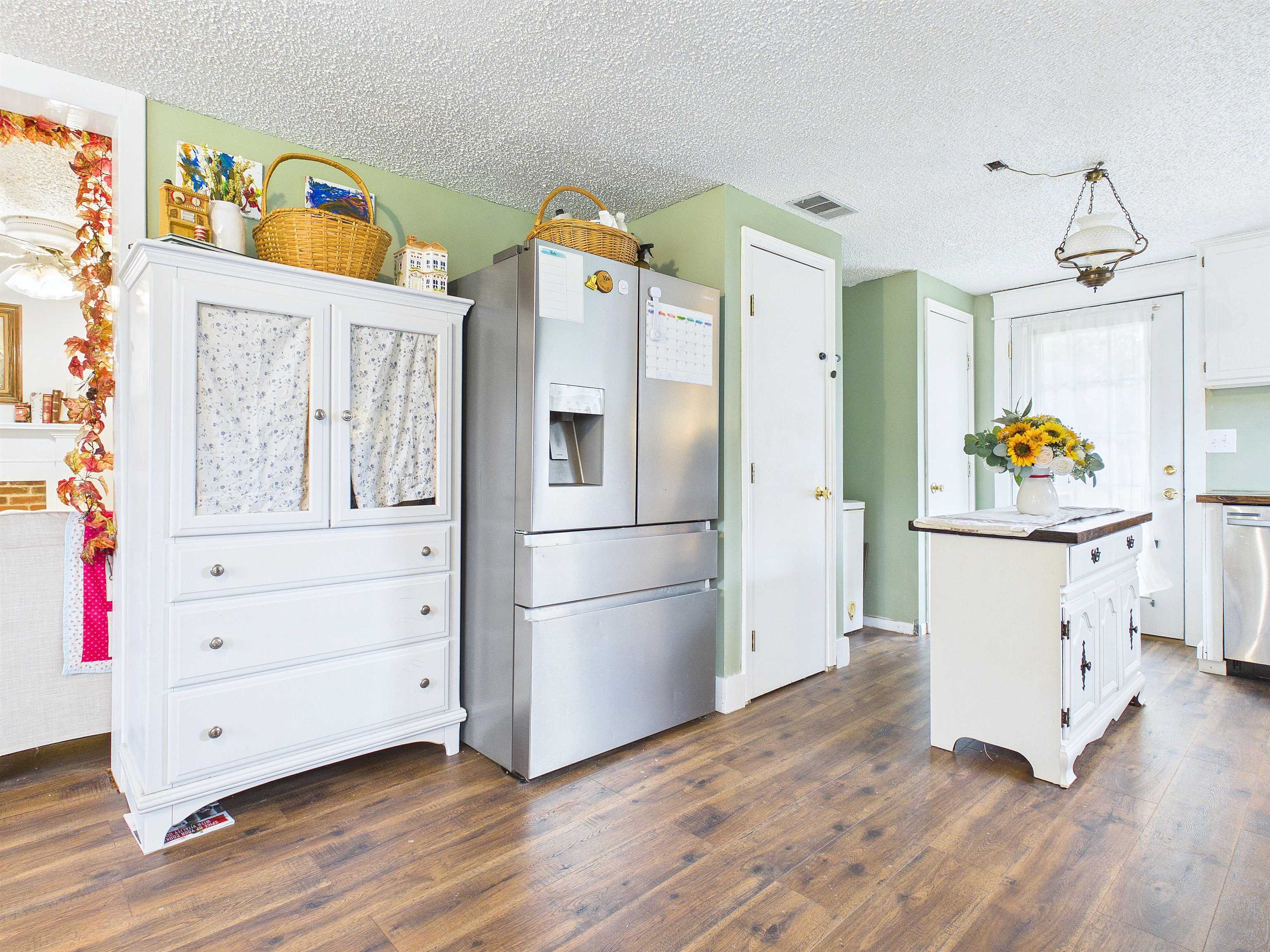872 SE Bisbee Loop