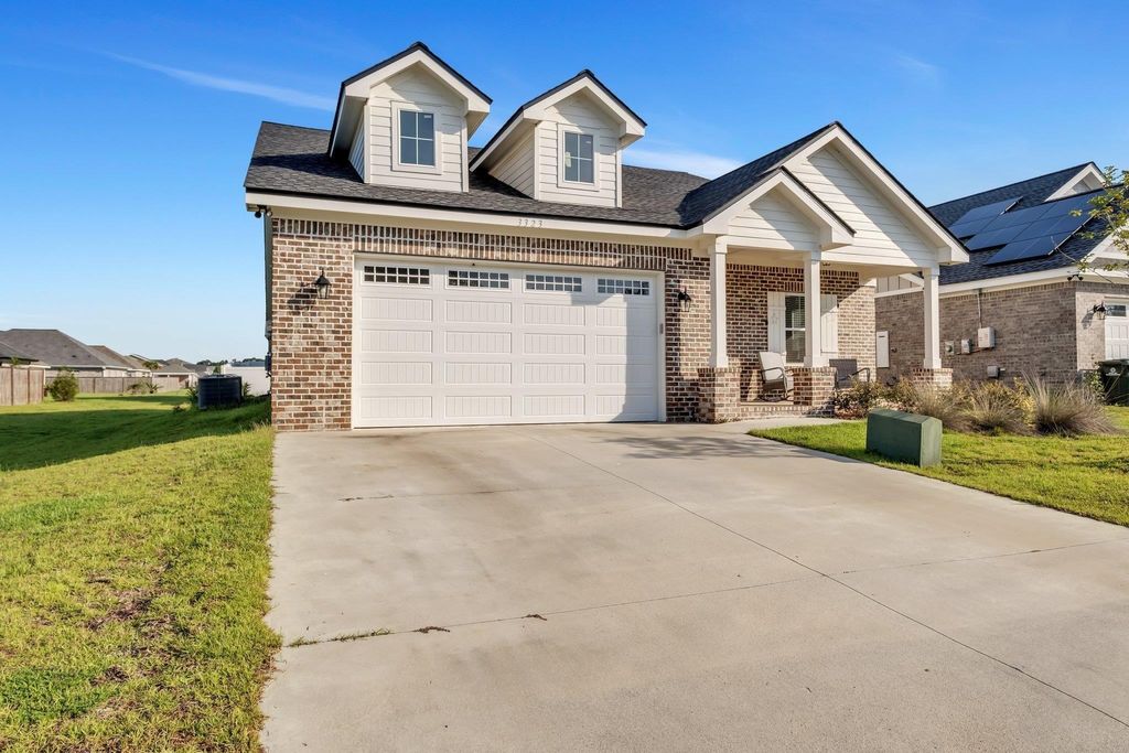 Photo of 3323 SKYVIEW Drive, Tallahassee, FL 32303 (MLS # 391575)